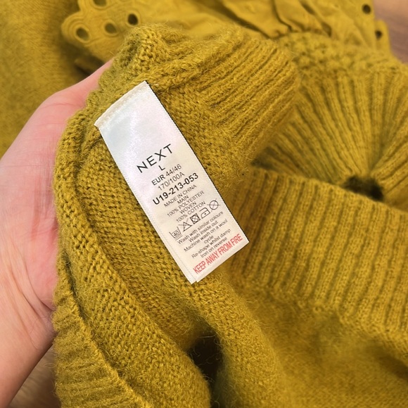 Mustard Ruffled Women's Sweater NWOT - Picture 7 of 8